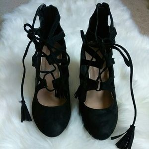 Women's black 3inch wedged heels sz 7.5